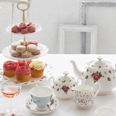 Royal Albert New Country Roses White Vintage 3 Katlı Kek Standı - 2